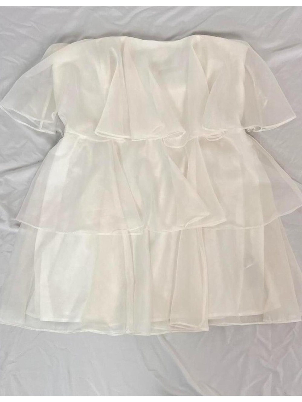 Abercrombie & Fitch white organza tiered ruffled strapless mini dress. Size XL.
